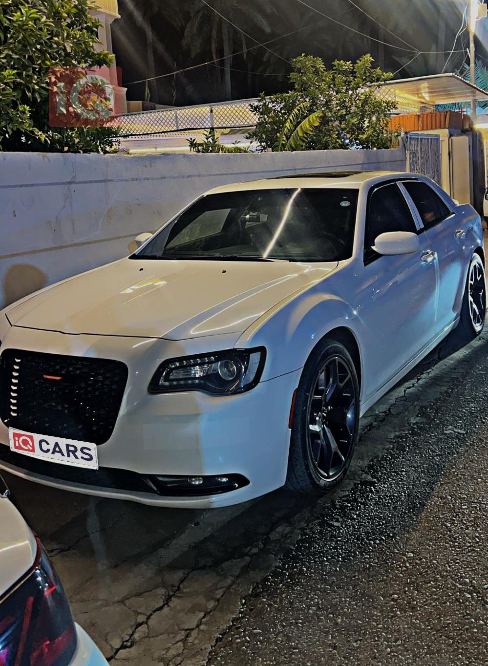 كرايسلر 300